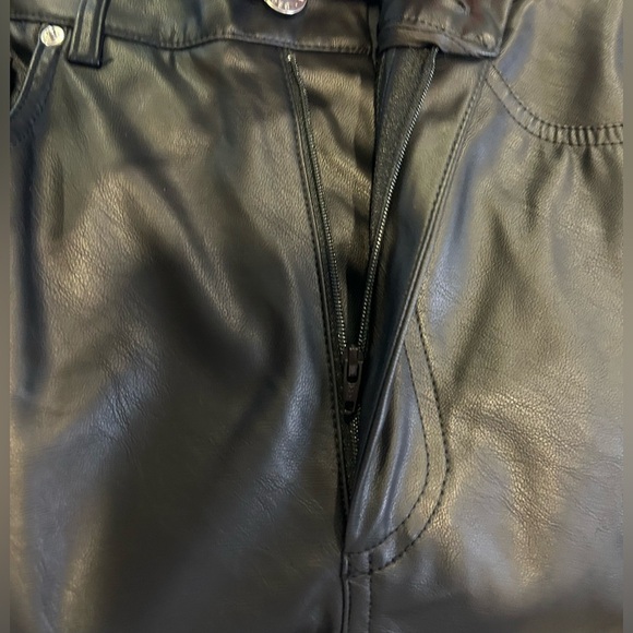 🖤”Decjuba” Women's Black Flat Front Faux Leather Pants w/ Zipper & Pockets Sz 8🖤 - Picture 7 of 12